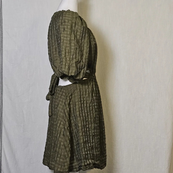 Moon River Womens Plaid Green Mini Dress,w Back Cutouts SZ M - Picture 5 of 16